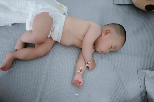 新沂宝宝老打喷嚏怎么办